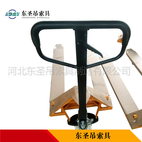 手動(dòng)地牛廠家研發(fā)加強(qiáng)版技術(shù)升級(jí)手動(dòng)叉車產(chǎn)品展示--河北東圣吊索具制造有限公司--手動(dòng)叉車|液壓堆高車|石材夾具|小型攪拌機(jī)