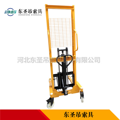 液壓堆高車使用輕巧便捷與設計方案何關系？--河北東圣吊索具制造有限公司--小型攪拌機|石材夾具|液壓堆高車|手動叉車